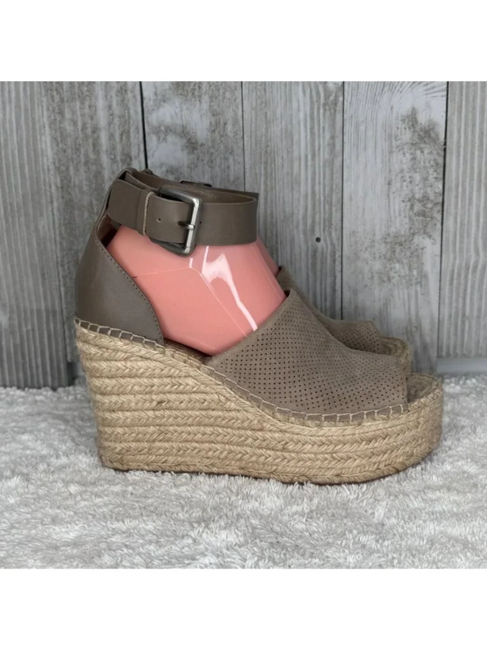 Marc Fisher Taupe Perforated Suede Platform Espadrille Sandals Size 8 M